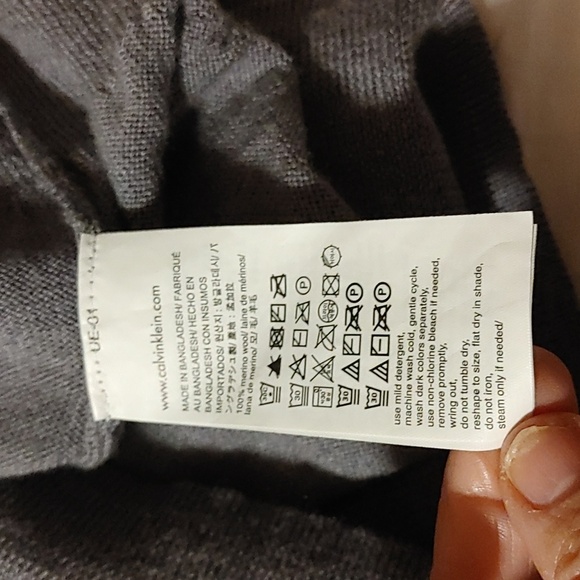 Calvin Klein Men's Gray Lightweight V-Neck Merino Wool Sweater Size Large - Picture 6 of 6